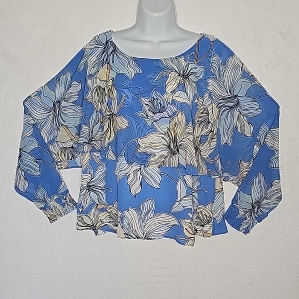NWT Womens Blouse M Blue Floral Boho Chic Cottagecore Feminine